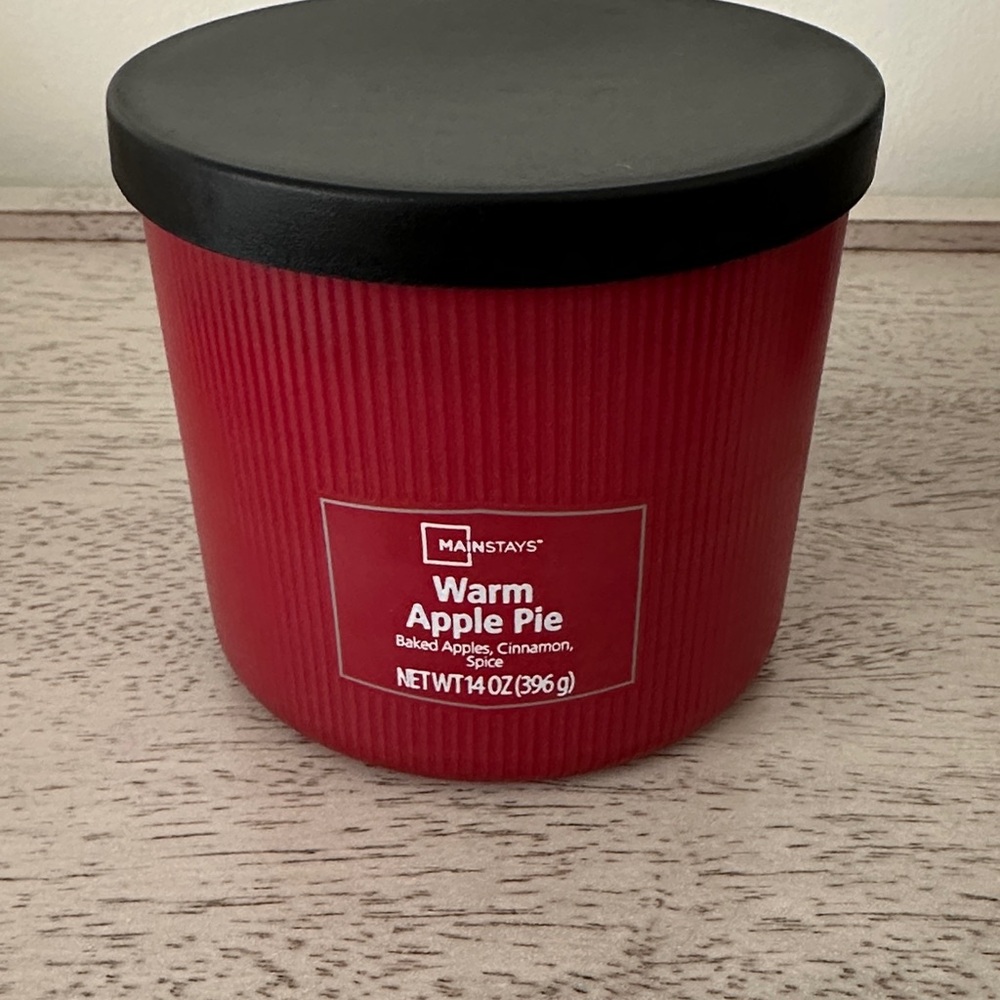 Mainstays Red Warm Apple Pie Candle